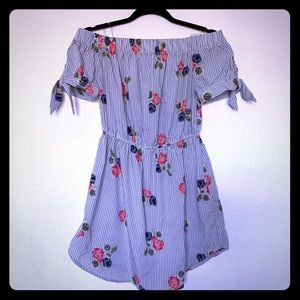 Off-the-shoulder top